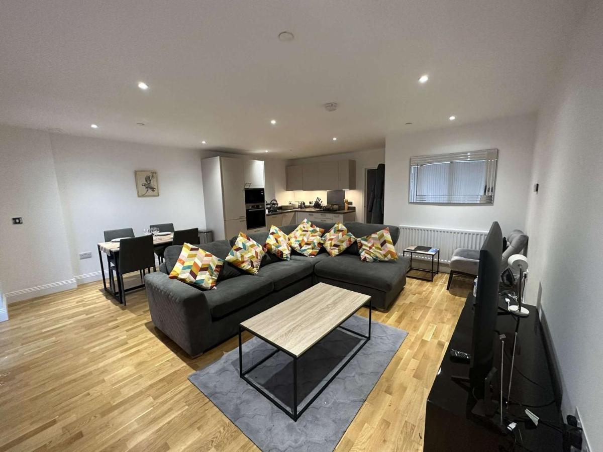 Apartamento Lovely 2 Bedroom *